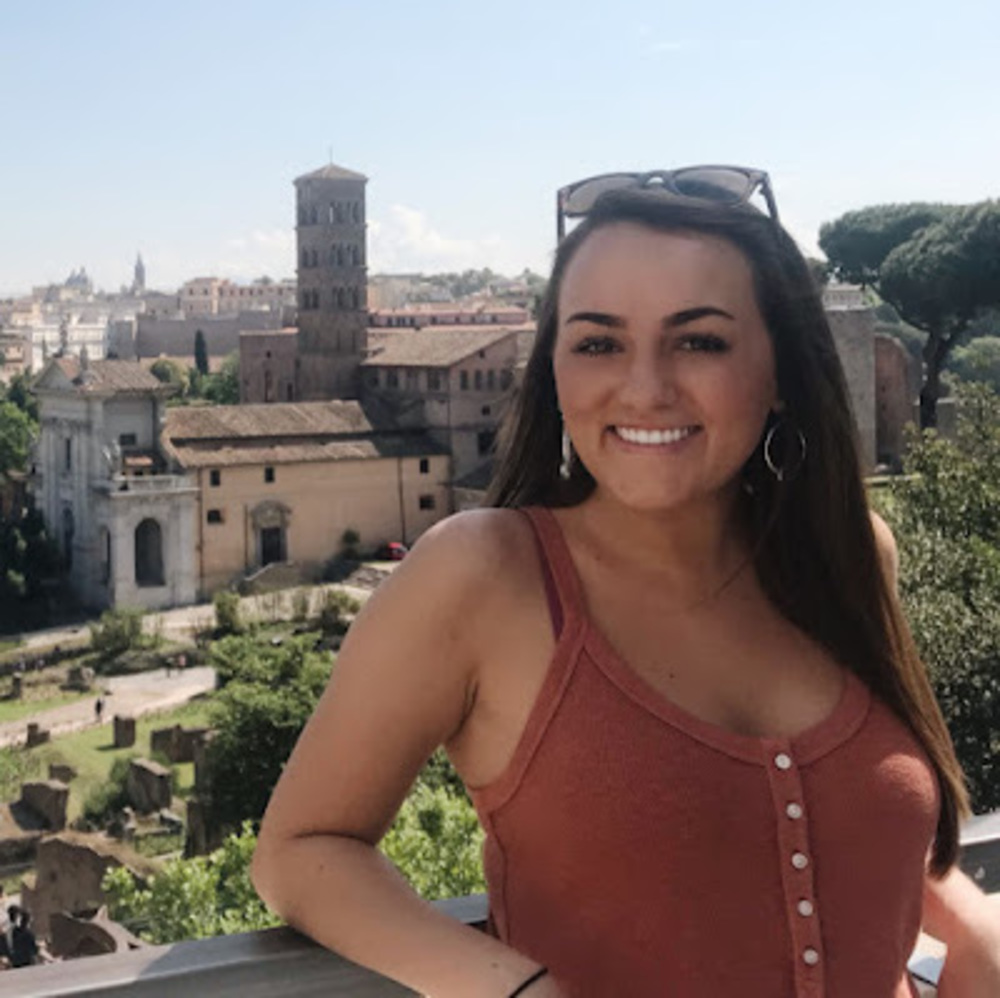 Meet your Posher, Kayli